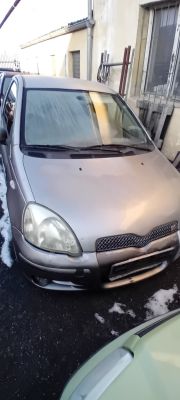 Toyota Yaris na díly