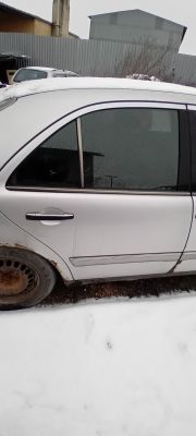 W210 pravé zadní dveře