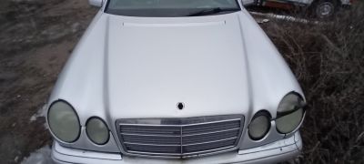 Kapota w210 Mercedes-Benz - náhled 1