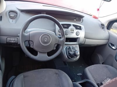 Renault Scenic na díly - náhled 2