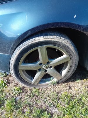 Kola Passat B6 - náhled 1