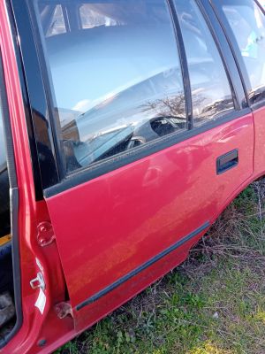 Subaru Justy levé zadní dveře