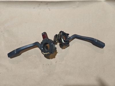Páčka směrovek a stěračů VW T4 Transporter 701953513