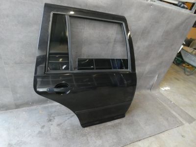 Zadní dveře pravé VW Golf 4 1J6833056