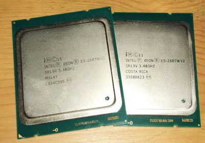 Poptávám 2x Intel Xeon E5-2687W v2